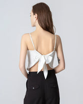 Camisole en Soie à Dos Noué et Col Carré